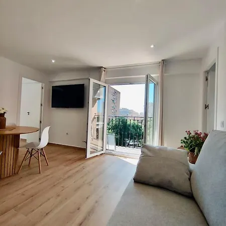 Stunning In Vlc Centre Apartment *
