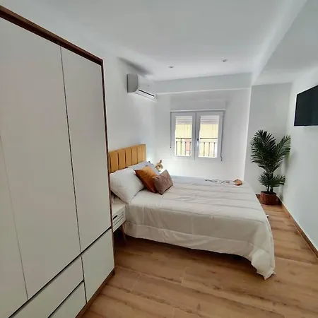 Stunning In Vlc Centre Apartment *